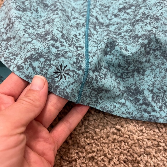 Athleta Girl Run the World Skort, Size M 8-10, in Pebbles Texture Gulf Teal Blue - Picture 9 of 14